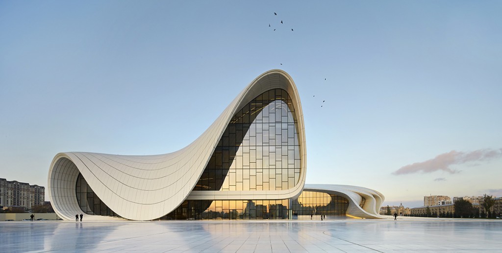 Zaha-Hadid-Architects-Heydar-Aliyev-Center-6-Photo-by-Hufton-Crow